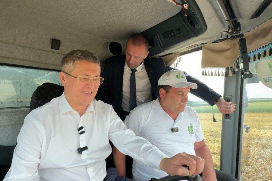 Радий Хабиров дал старт уборочной кампании в Башкортостане