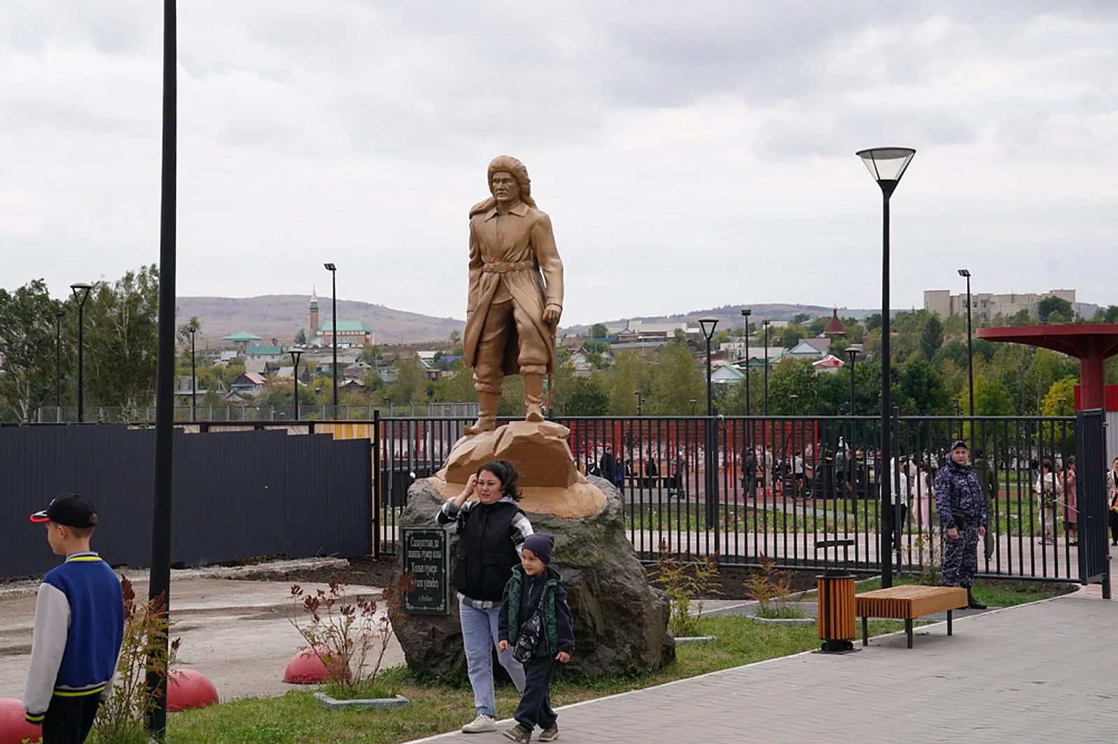 Реконструкцию парка имени Салавата Юлаева в Баймаке планируют завершить осенью