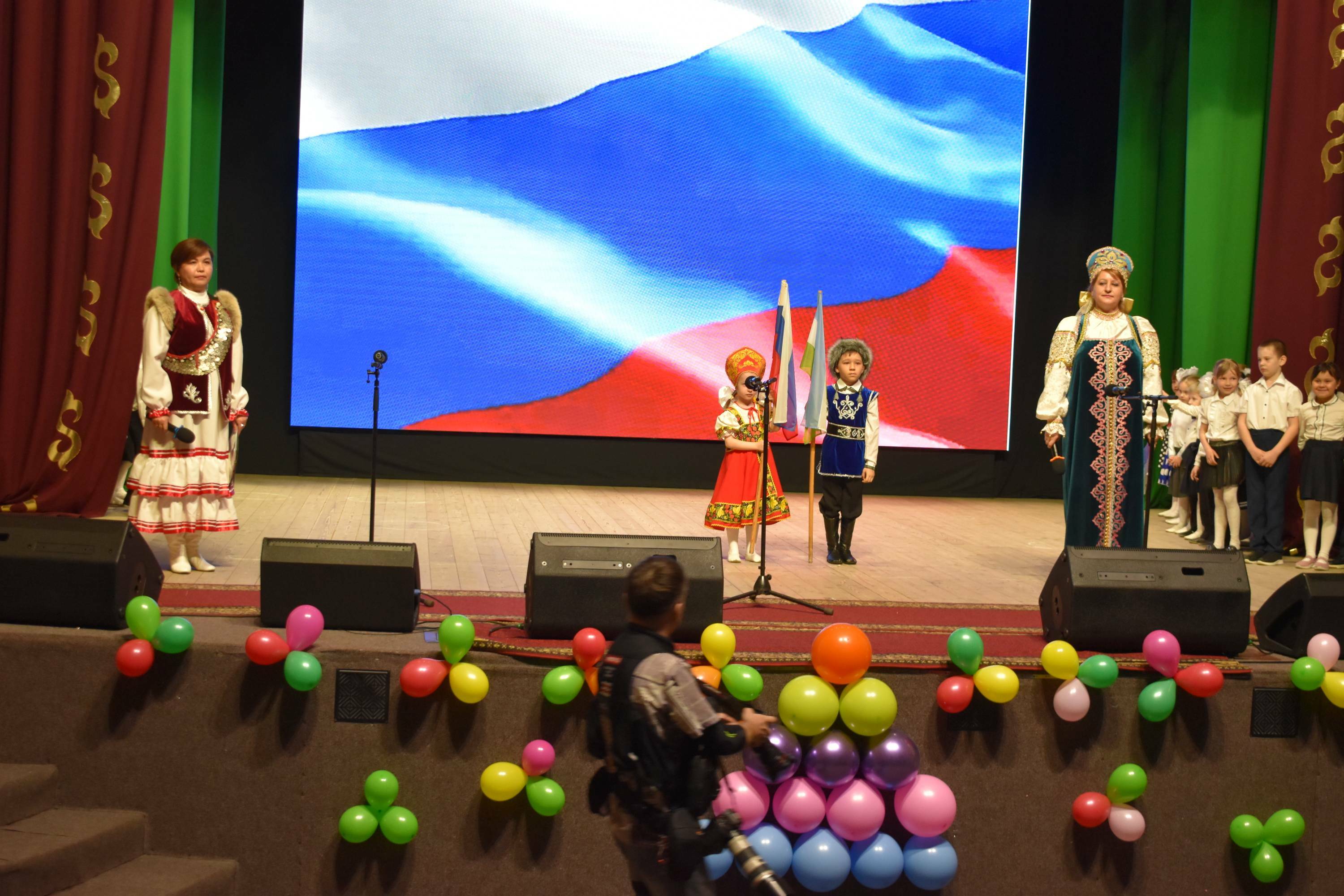 В Зилаире провели фестиваль-конкурс «Я, ты, он, она – вместе целая страна»