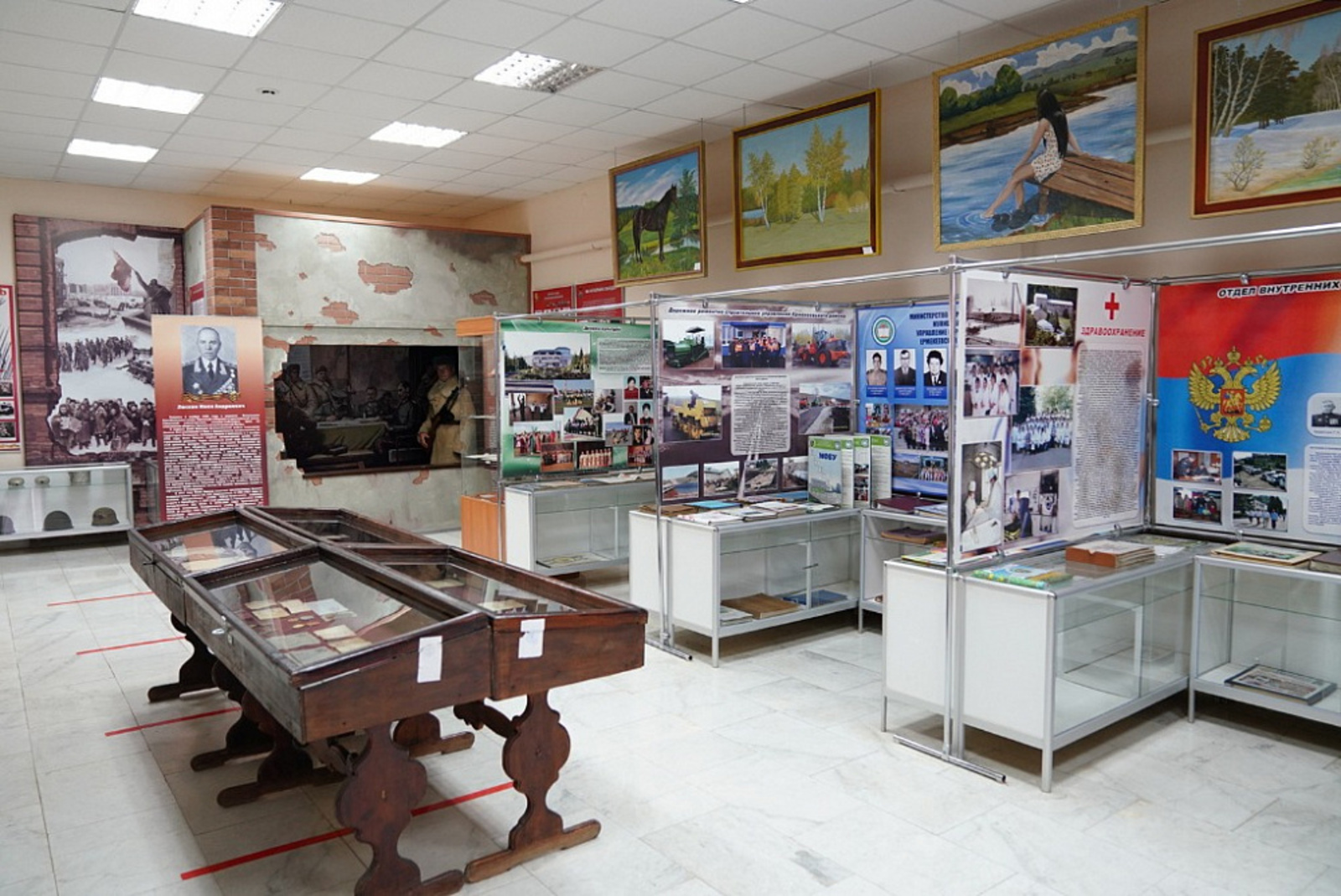 Радий Хабиров посетил парк Победы и историко-краеведческий музей в Ермекеево