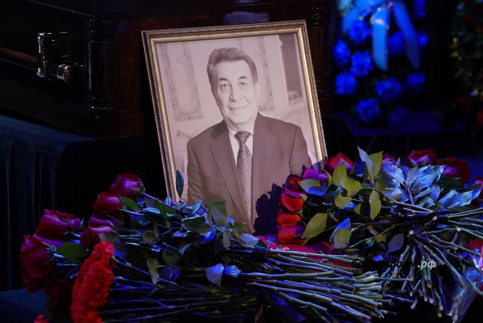 В Уфе простились с народным артистом РФ и Башкирии Олегом Хановым