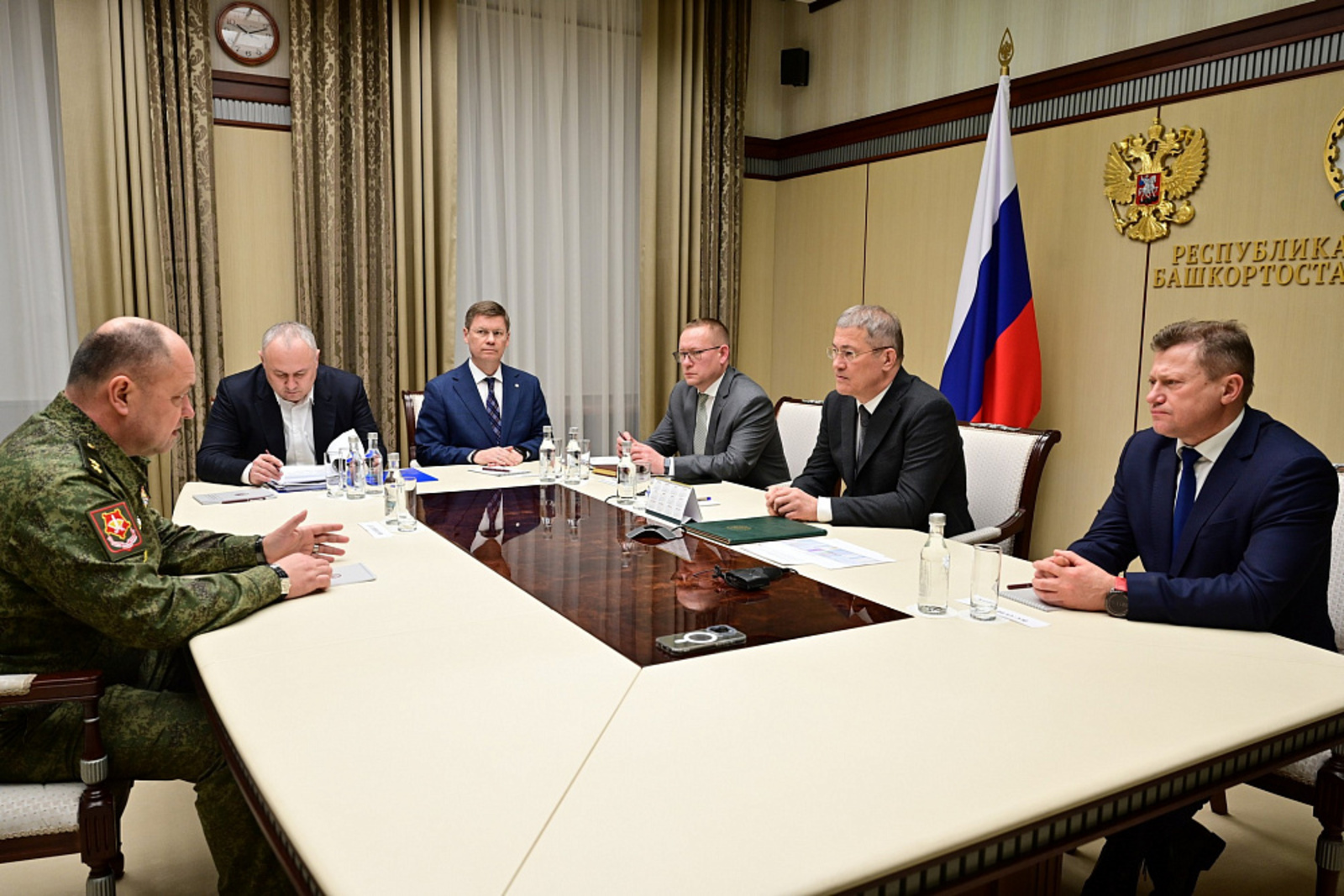 Встреча Главы Башкирии с врио командующего войсками Центрального военного округа