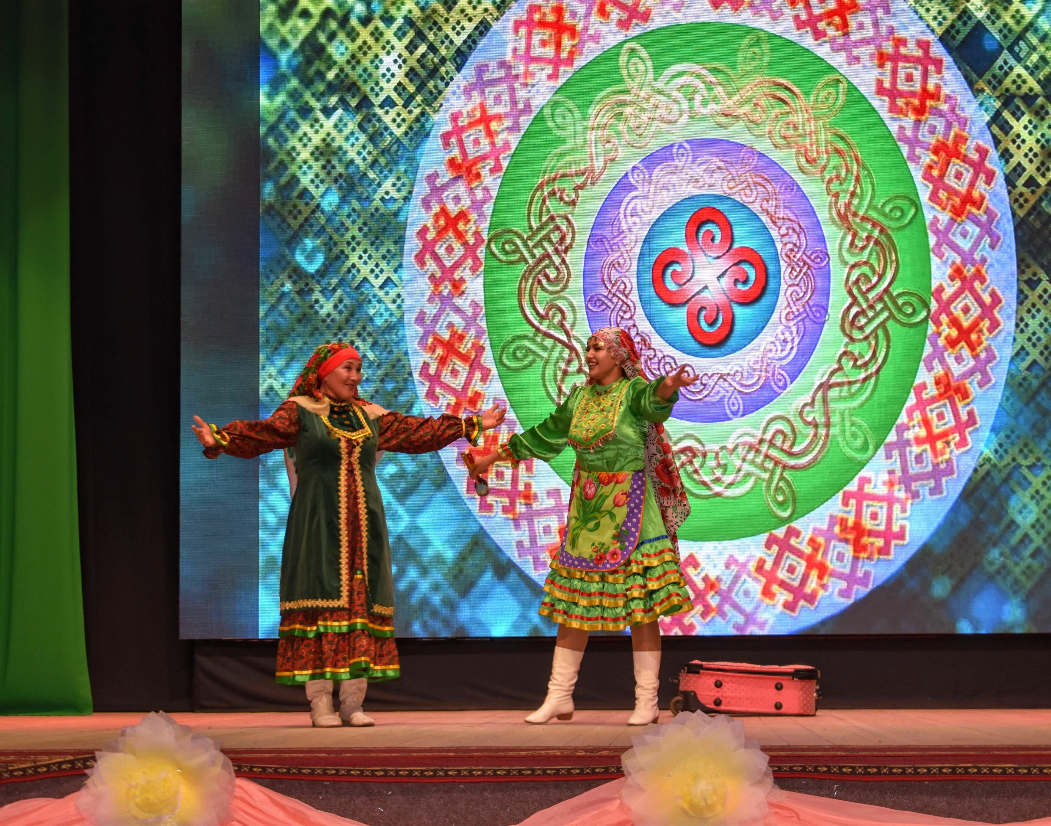 В Зилаире провели концерт ко Дню матери