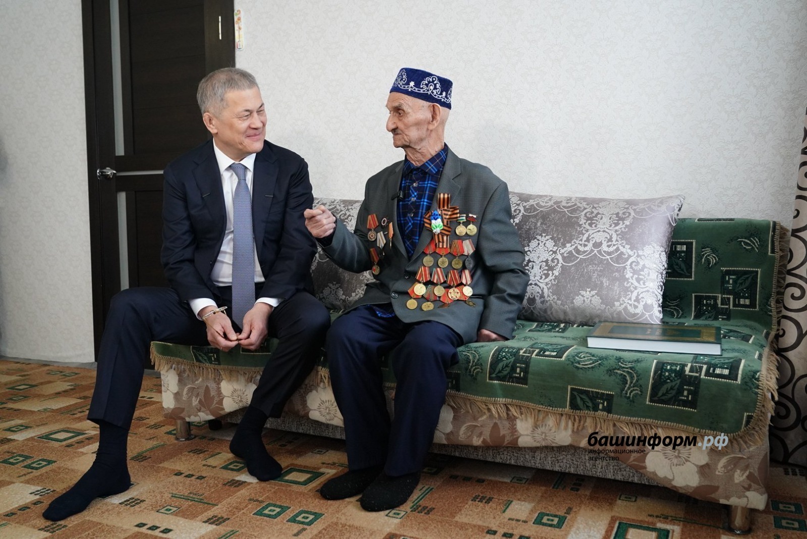 Радий Хабиров навестил ветерана Великой Отечественной войны