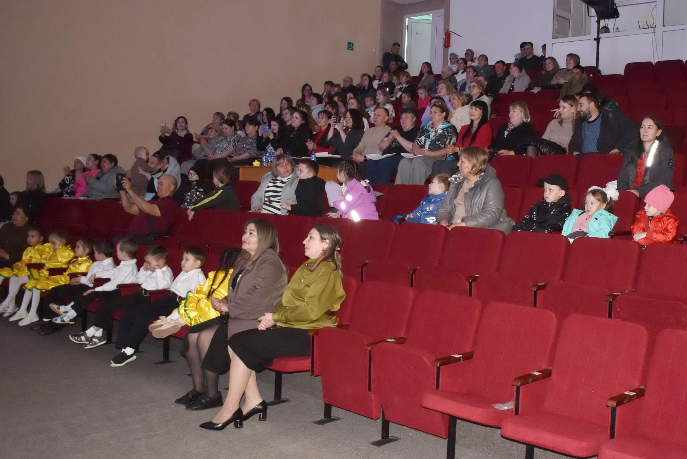 В Зилаире провели фестиваль-конкурс «Я, ты, он, она – вместе целая страна»