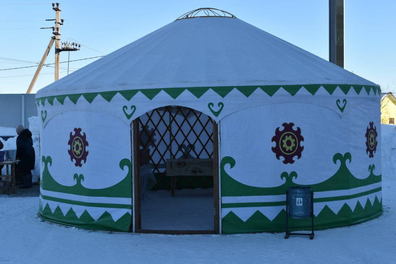 В с.Матраево  провели смотр-конкурс "Ай, да валенки!"