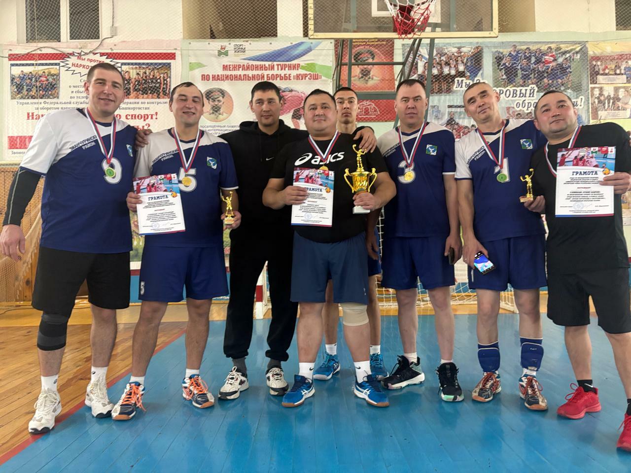 Турнир по волейболу провели  в Юлдыбаево