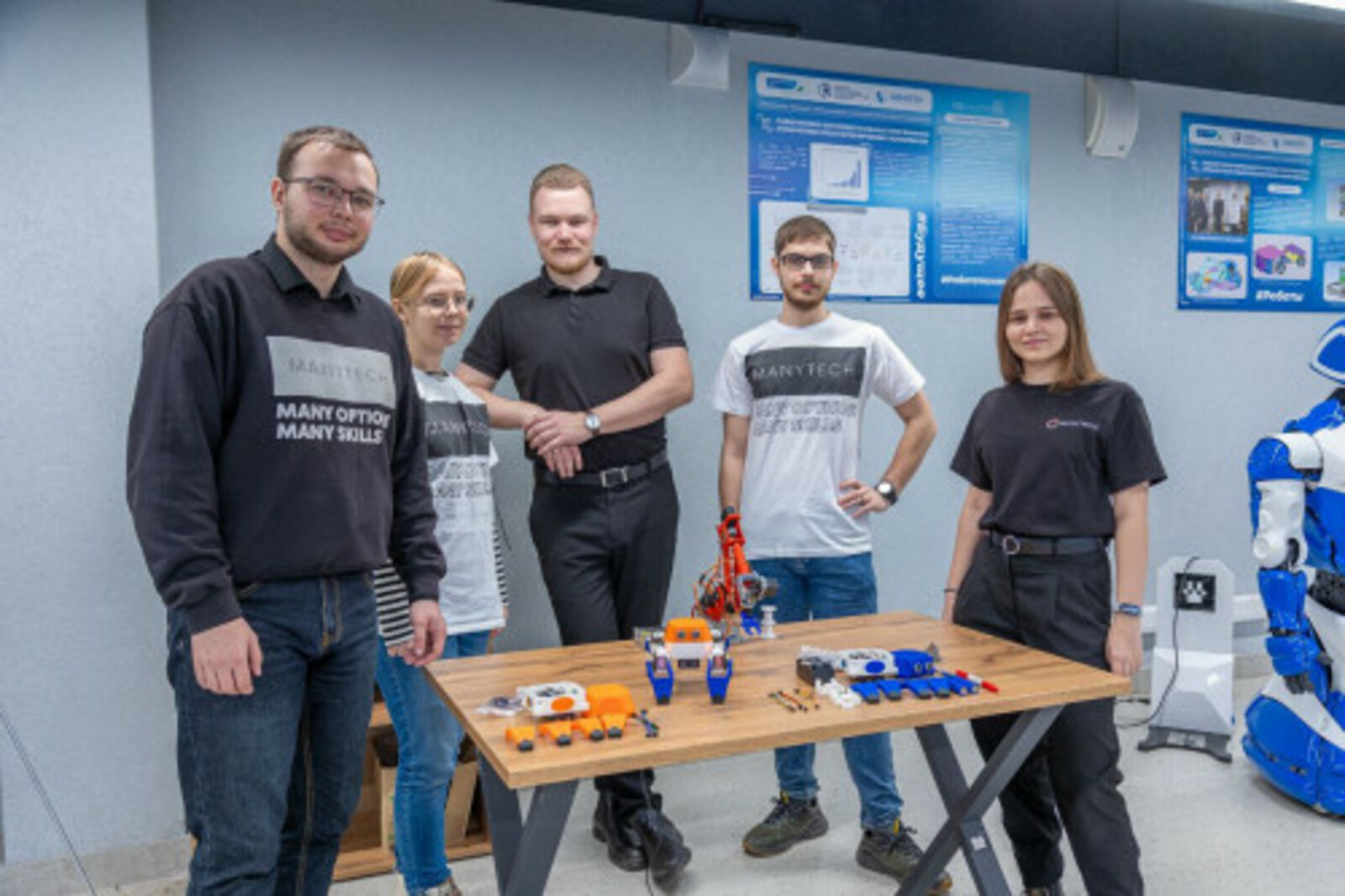 Студенты в Уфе разработали продвинутые образовательные наборы по робототехнике