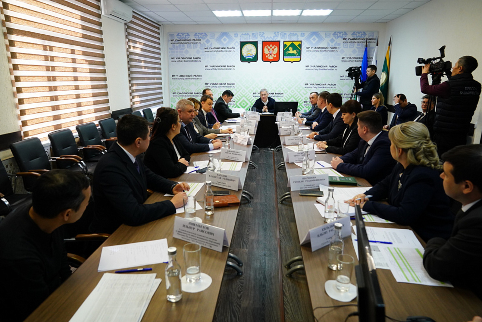 Радий Хабиров обсудил с главврачами больниц Зауралья работу тяжёлой медтехники