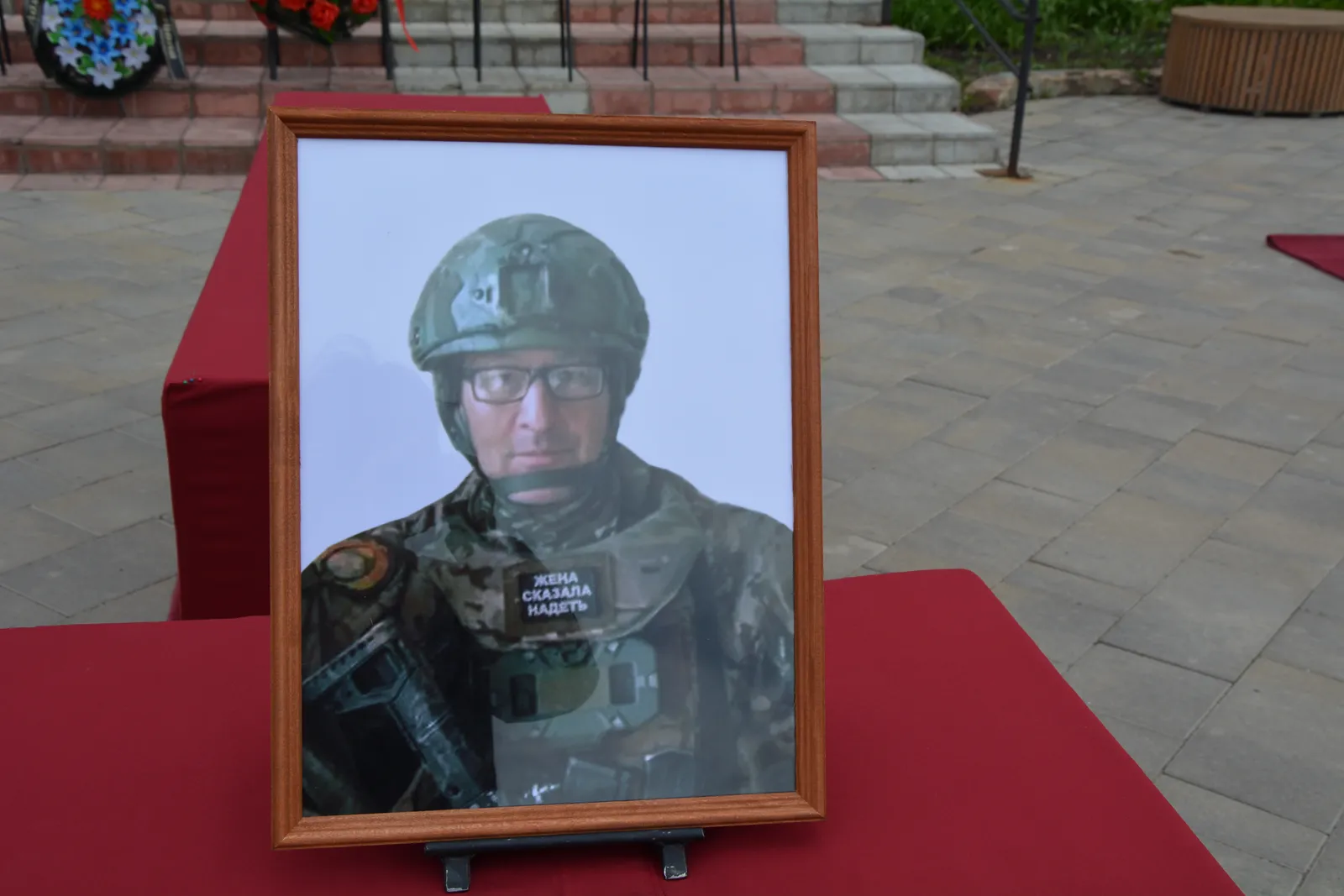 На земле он оставил добрый след