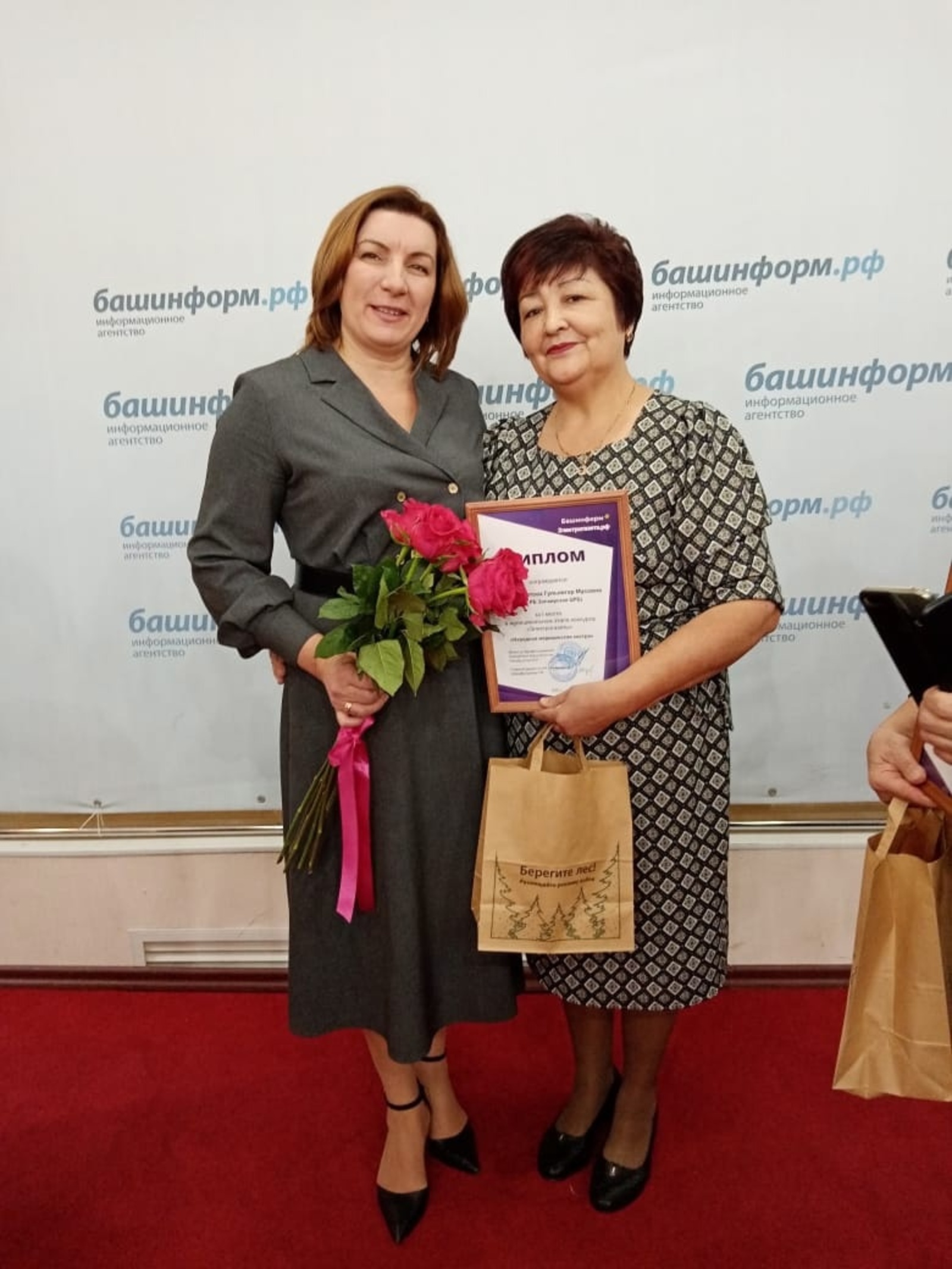 В Уфе состоялась торжественная церемония награждения победителей регионального конкурса «Народная медицинская сестра»
