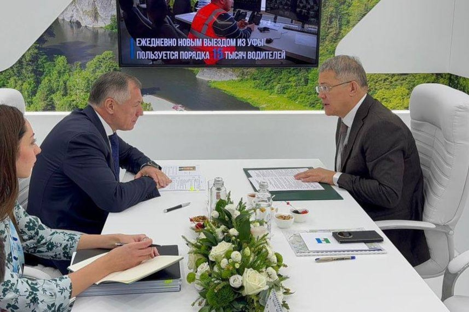 Глава Башкирии встретился с вице-премьером Маратом Хуснуллиным
