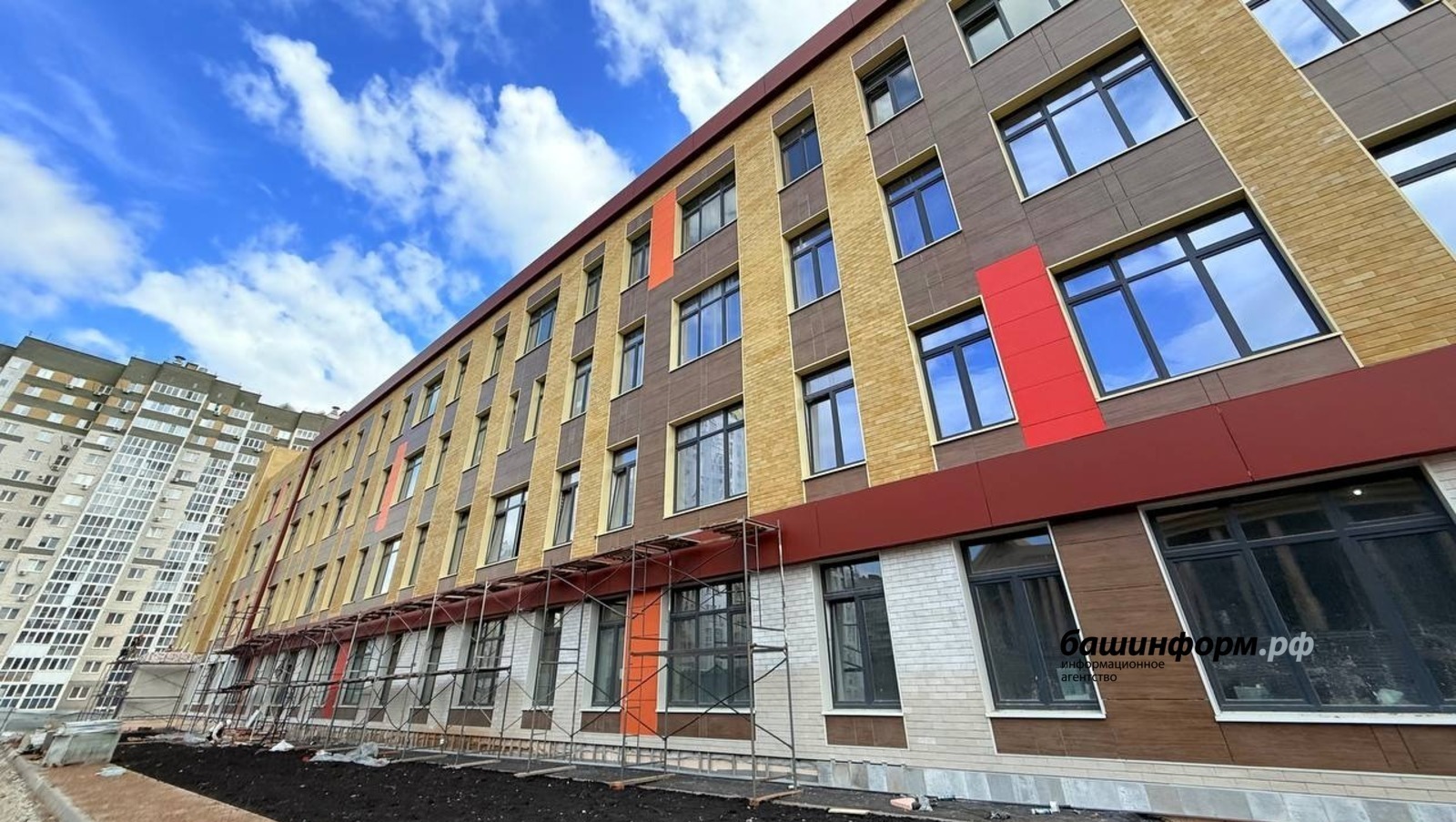 В Башкирии задержки в сдаче сроков школ будут считать как ЧП