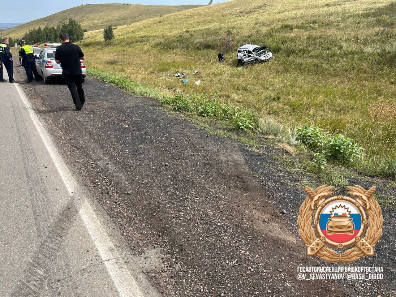 Ларгус вылетел в кювет и перевернулся