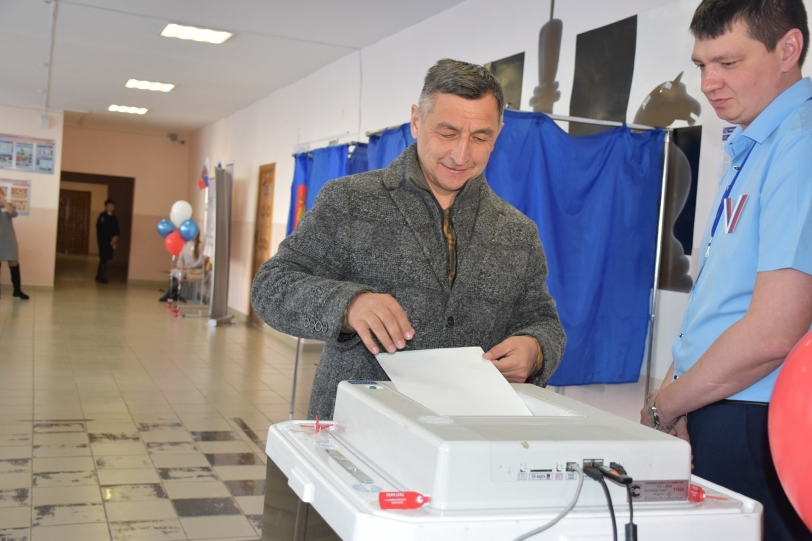 Глава администрации Зилаирского района Борис  Мелкоедов проголосовал на выборах президента страны