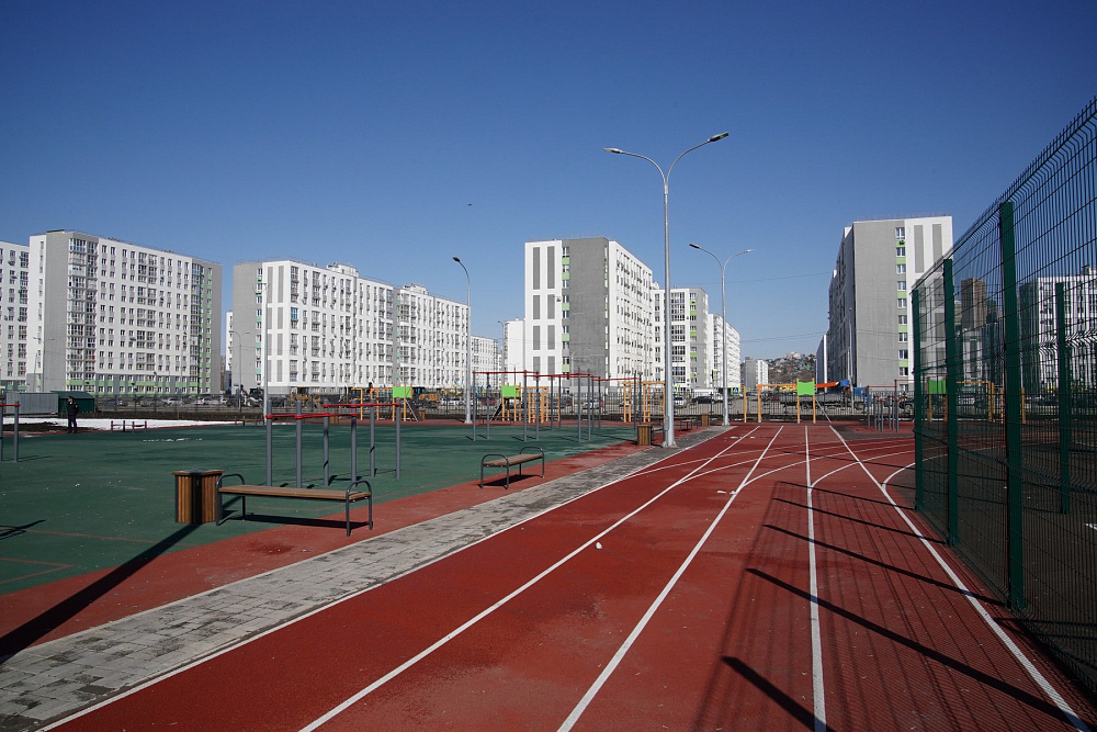 Игорь Комаров и Радий Хабиров посетили самую большую школу в Приволжском округе