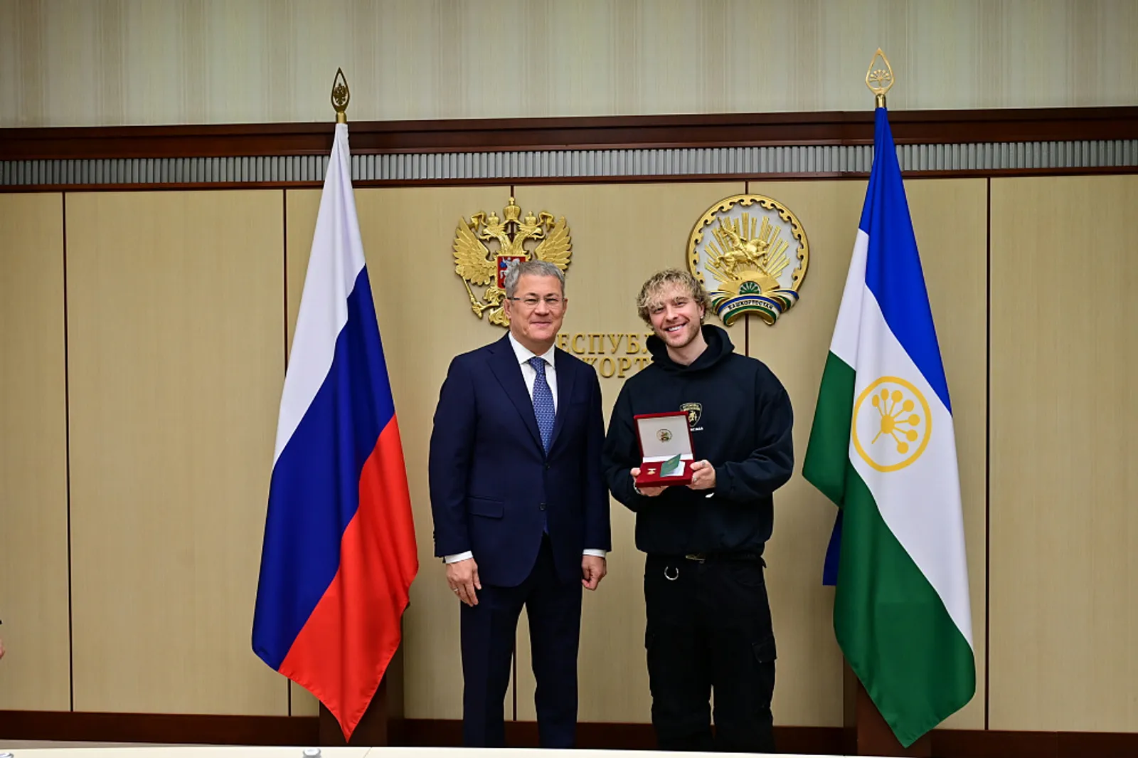 Радий Хабиров встретился с российским исполнителем Егором Кридом