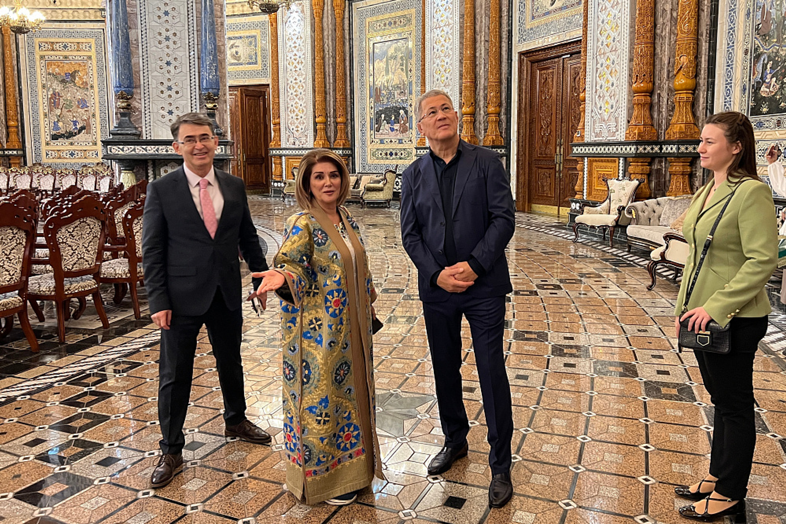 Радий Хабиров посетил культурные объекты Таджикистана