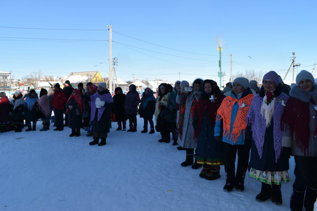 В с.Матраево  провели смотр-конкурс "Ай, да валенки!"