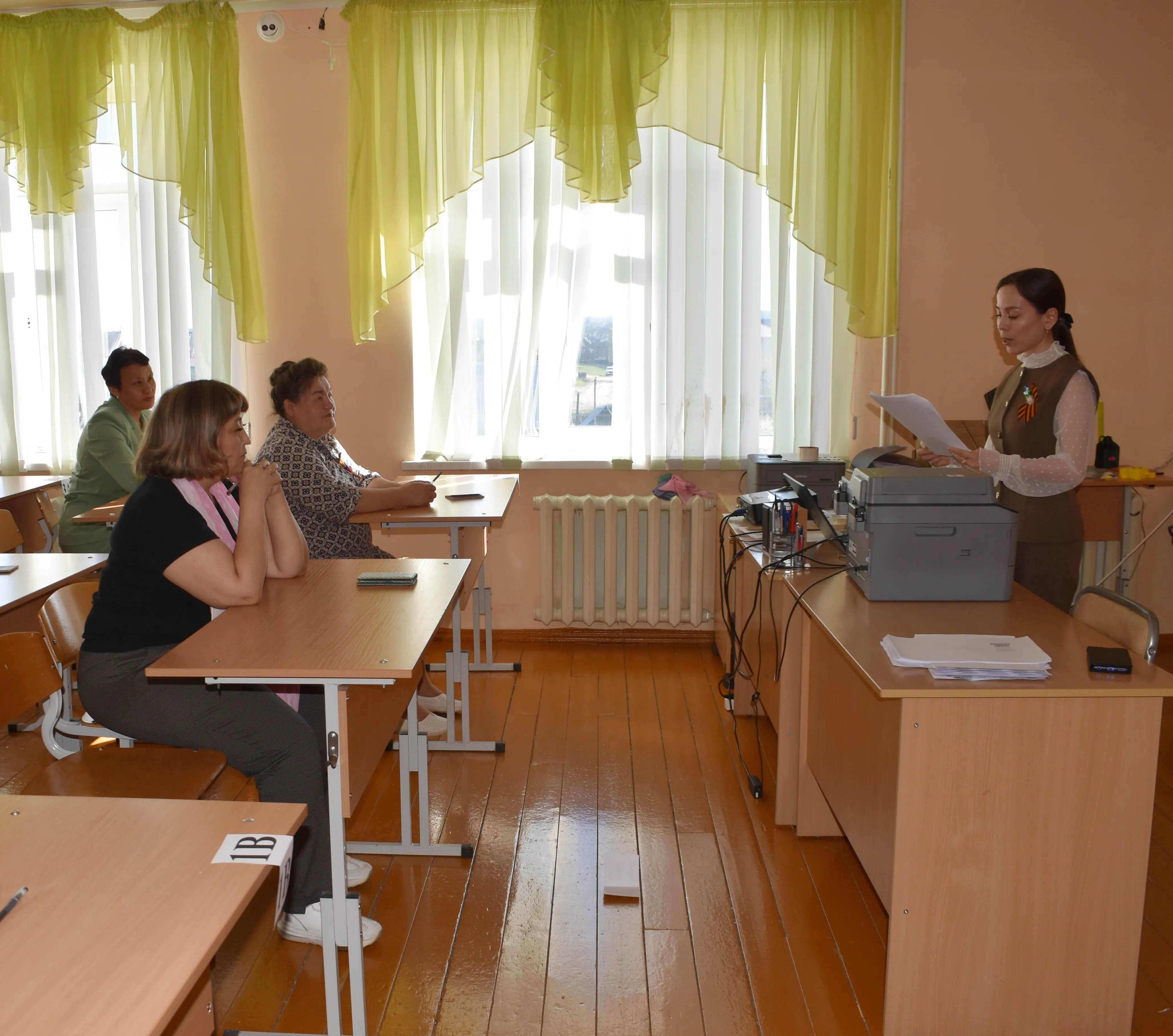 В Зилаире родители выпускников написали ЕГЭ