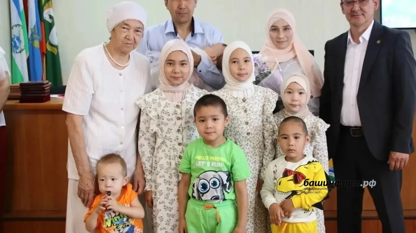 В Баймакском районе у семьи Байсуаковых родился восьмой ребенок