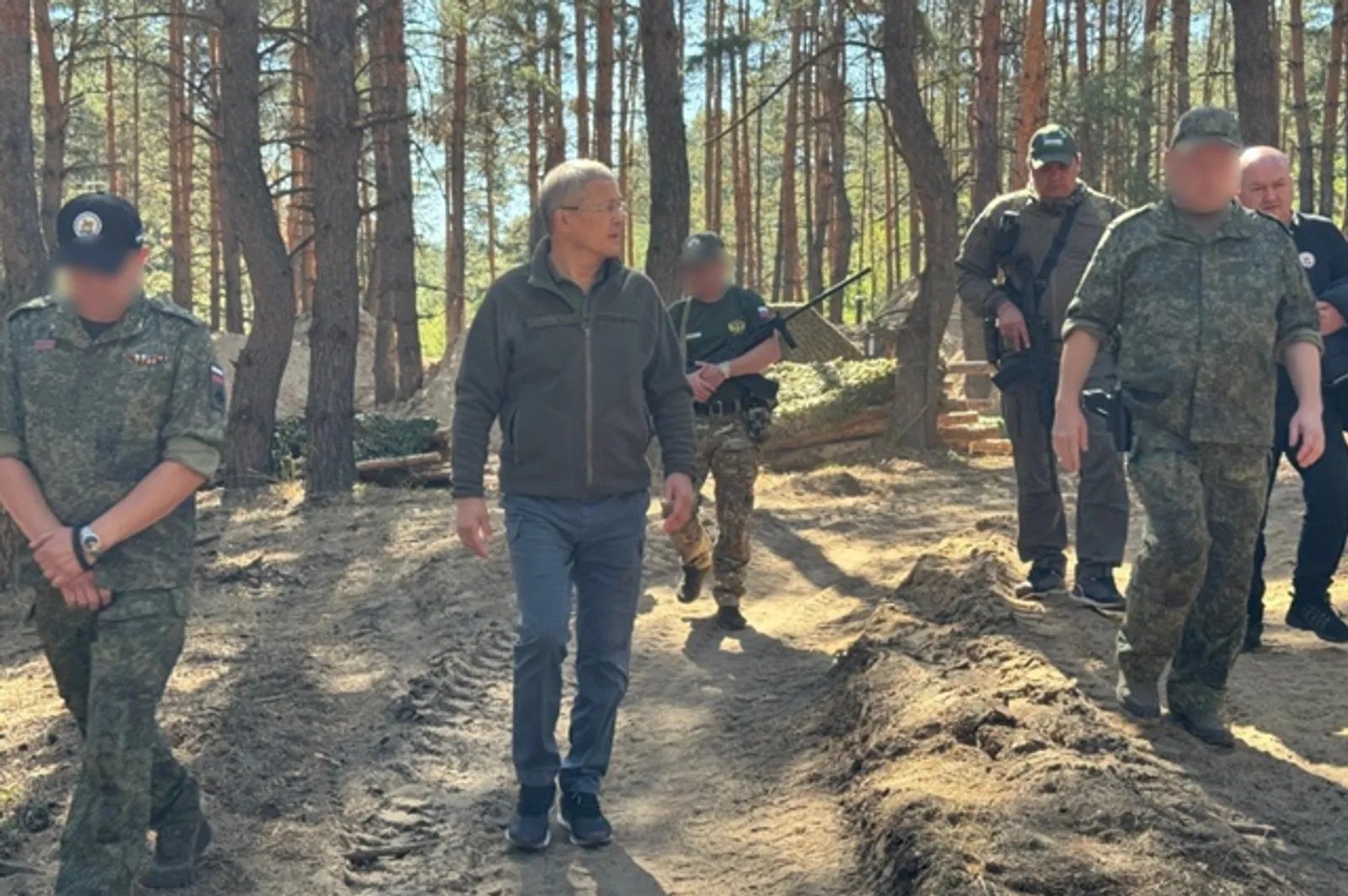Радий хабиров приехал в зону СВО проведать военнослужащих из Башкирии