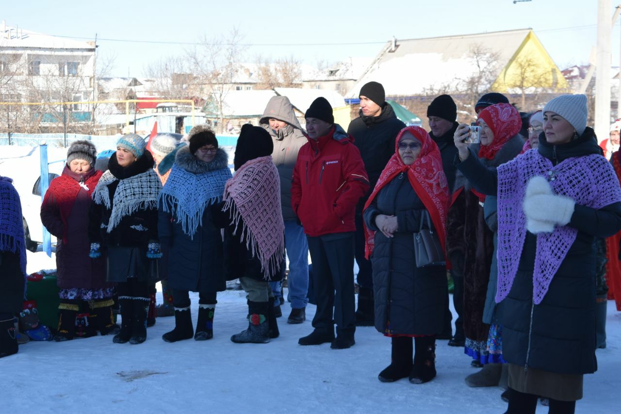 В с.Матраево  провели смотр-конкурс "Ай, да валенки!"