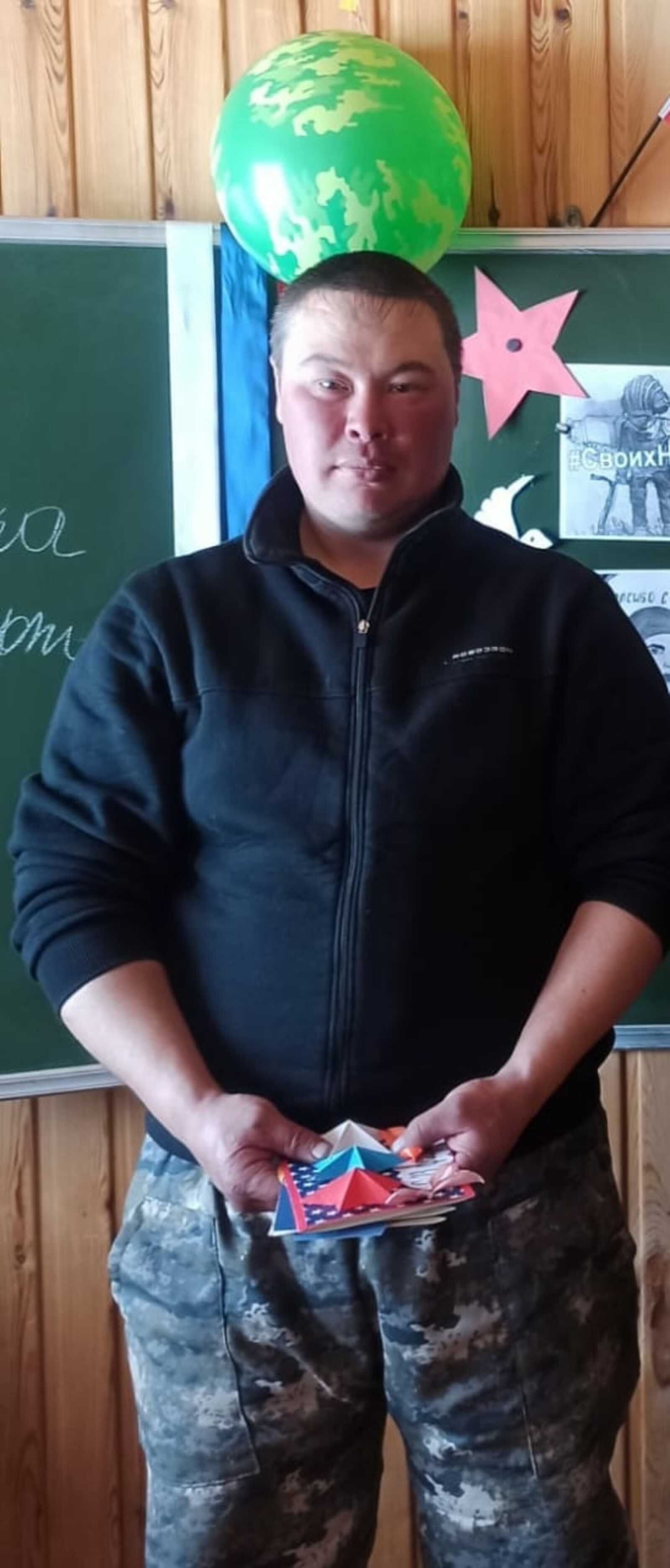 Уркасский  батыр  медведя победил