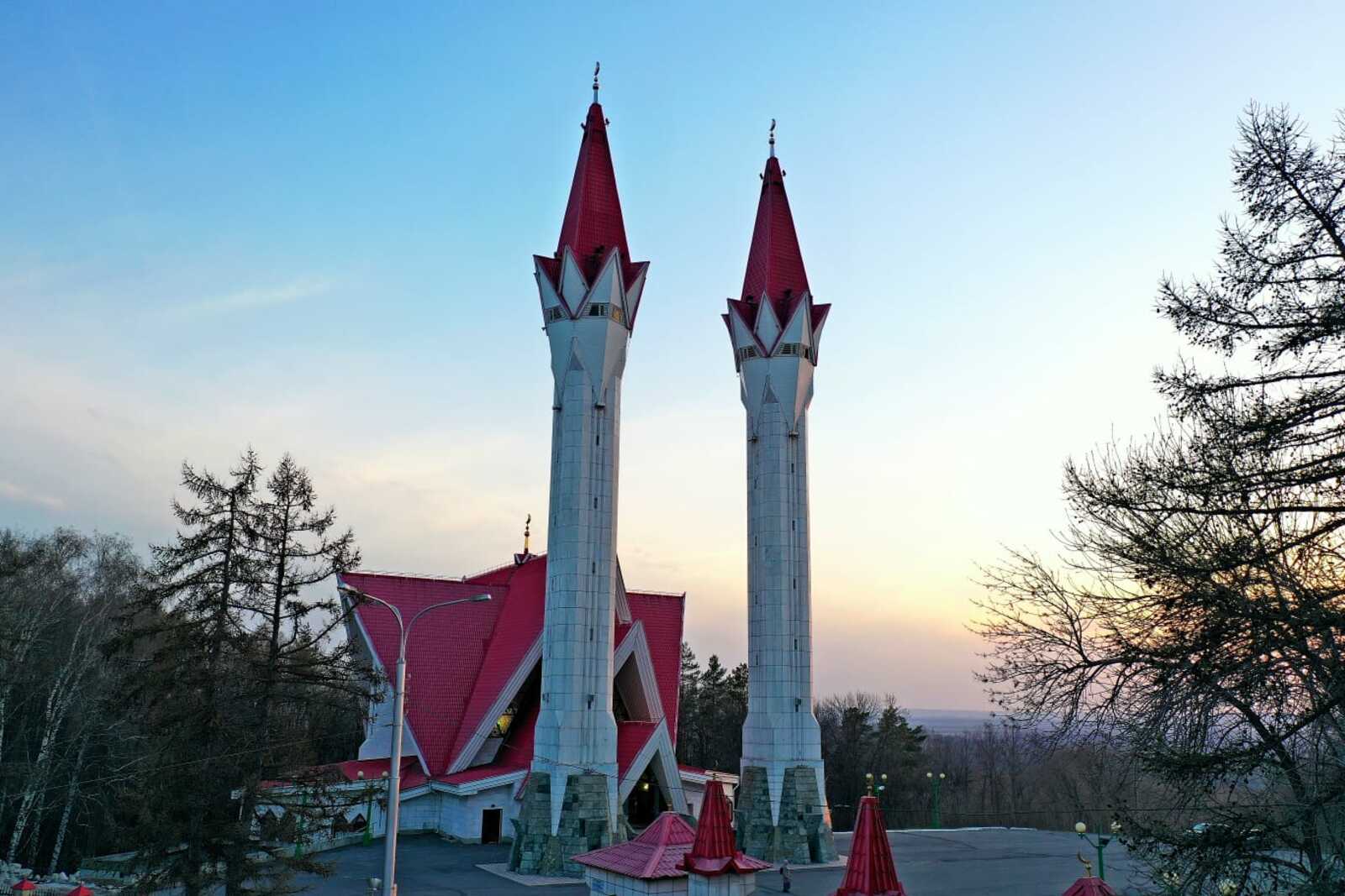 Радий Хабиров принял участие в коллективном намазе в честь праздника