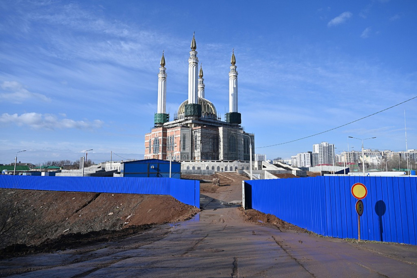 Радий Хабиров сообщил о возобновлении строительства в Уфе соборной мечети «Ар-Рахим»