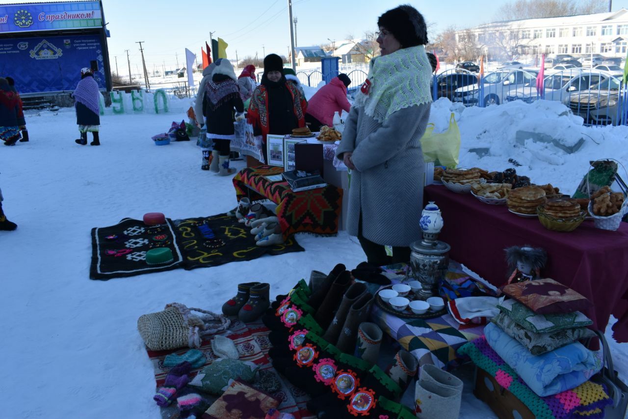В с.Матраево  провели смотр-конкурс "Ай, да валенки!"
