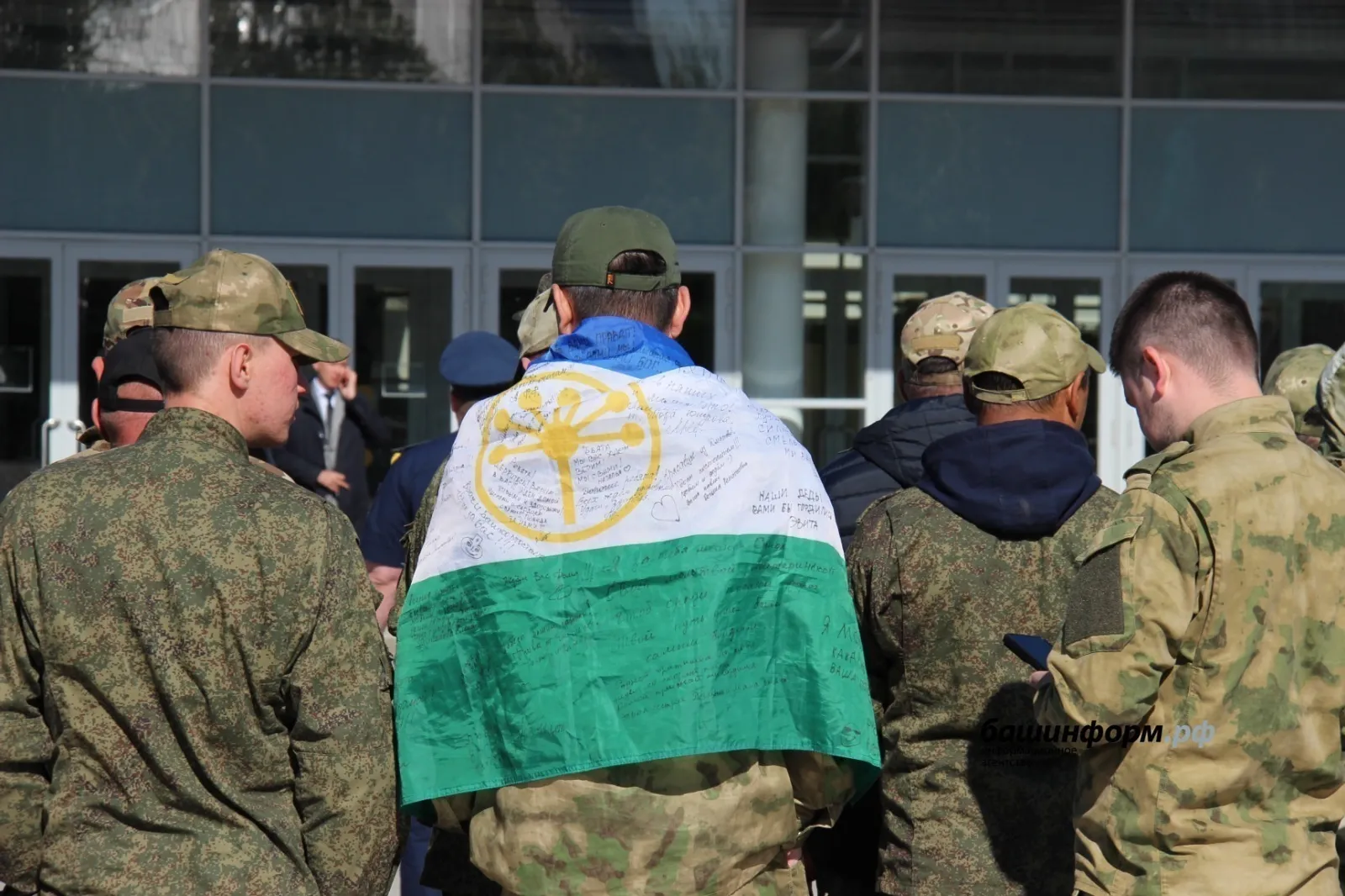 В Башкирии продлили выплаты контрактникам СВО