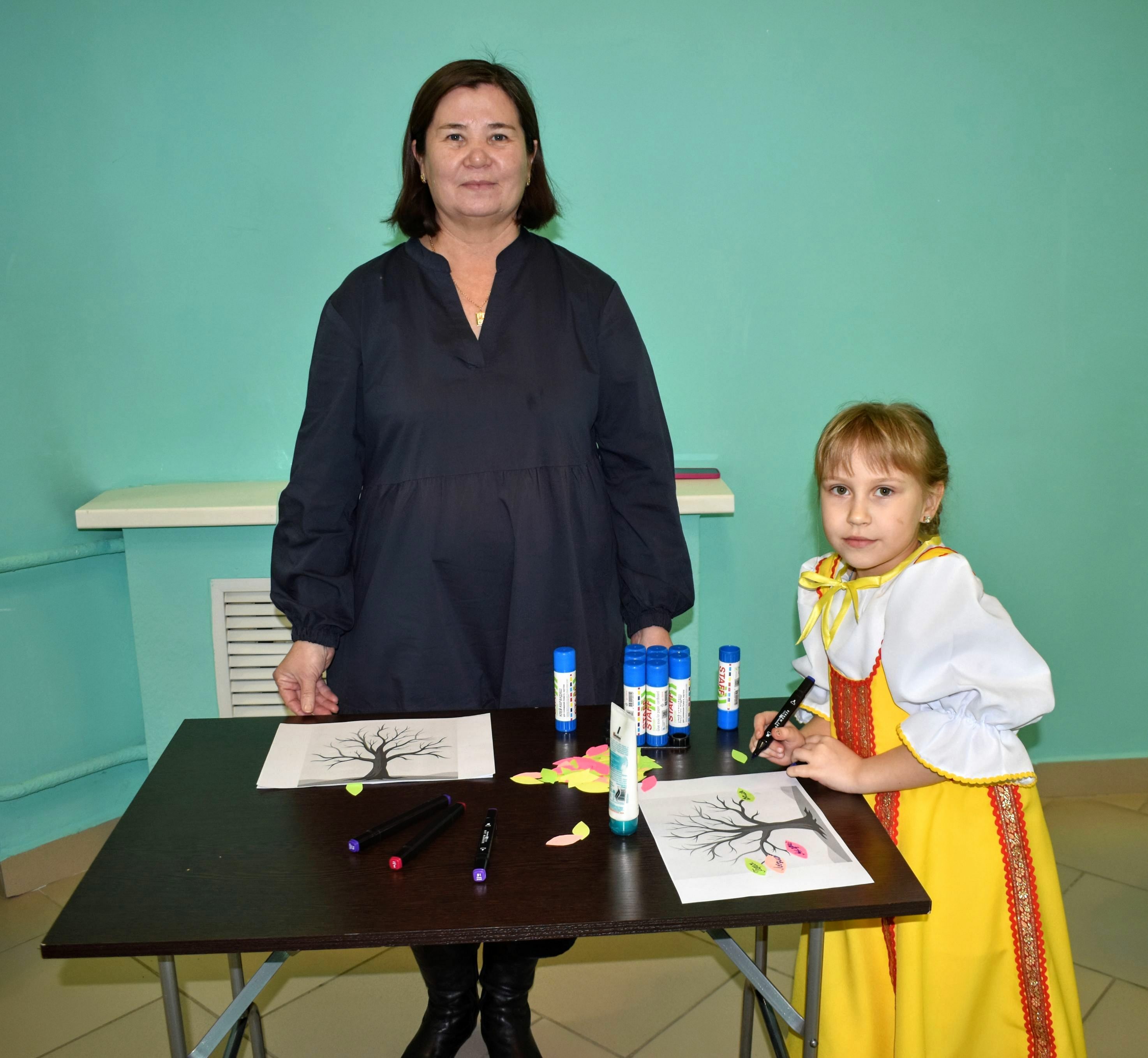 В Зилаире провели концерт ко Дню матери