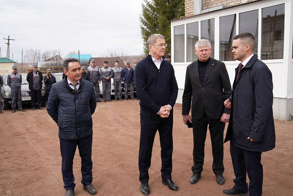 Глава Башкортостана посетил организации жилищно-коммунальной сферы Миякинского района