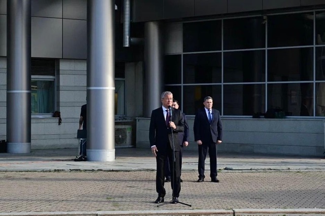 Глава Башкирии вручил 200 школам ключи от автобусов