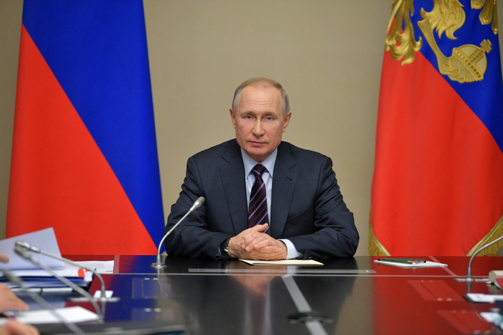 Во время строительства дорог Владимир Путин поручил не допускать необоснованного завышения цен